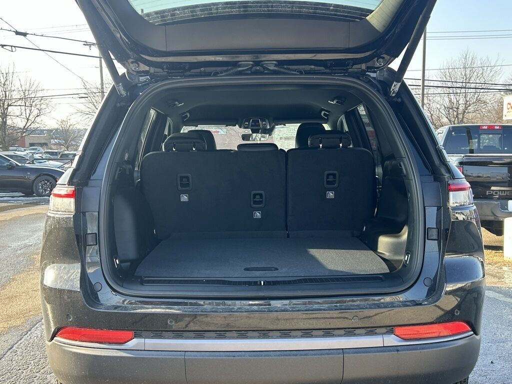 2026 Jeep Grand Cherokee Laredo Crestwood KY