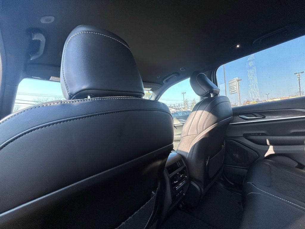 2026 Jeep Grand Cherokee Laredo Crestwood KY