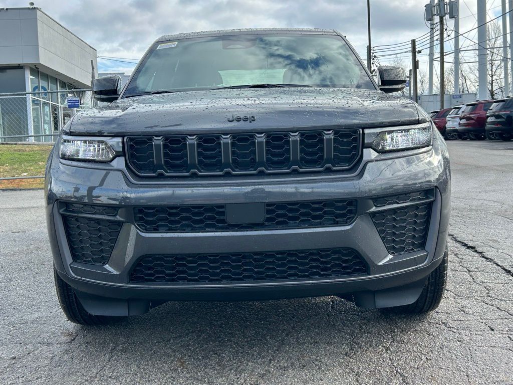 2026 Jeep Grand Cherokee Laredo