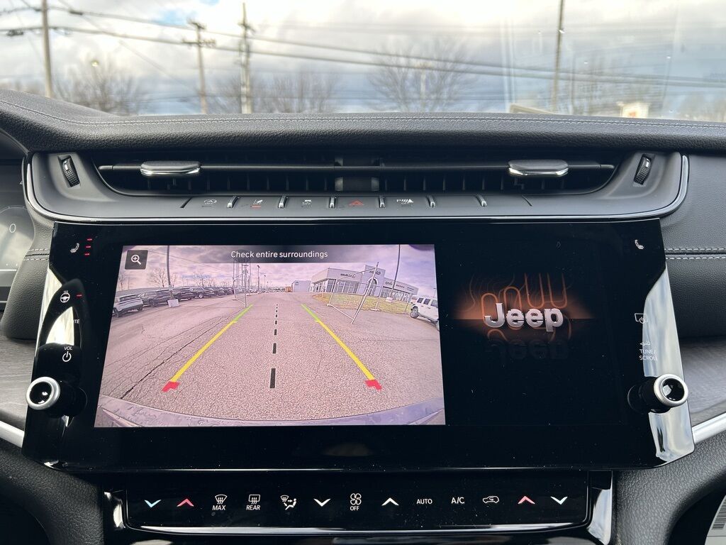 2026 Jeep Grand Cherokee Laredo Crestwood KY