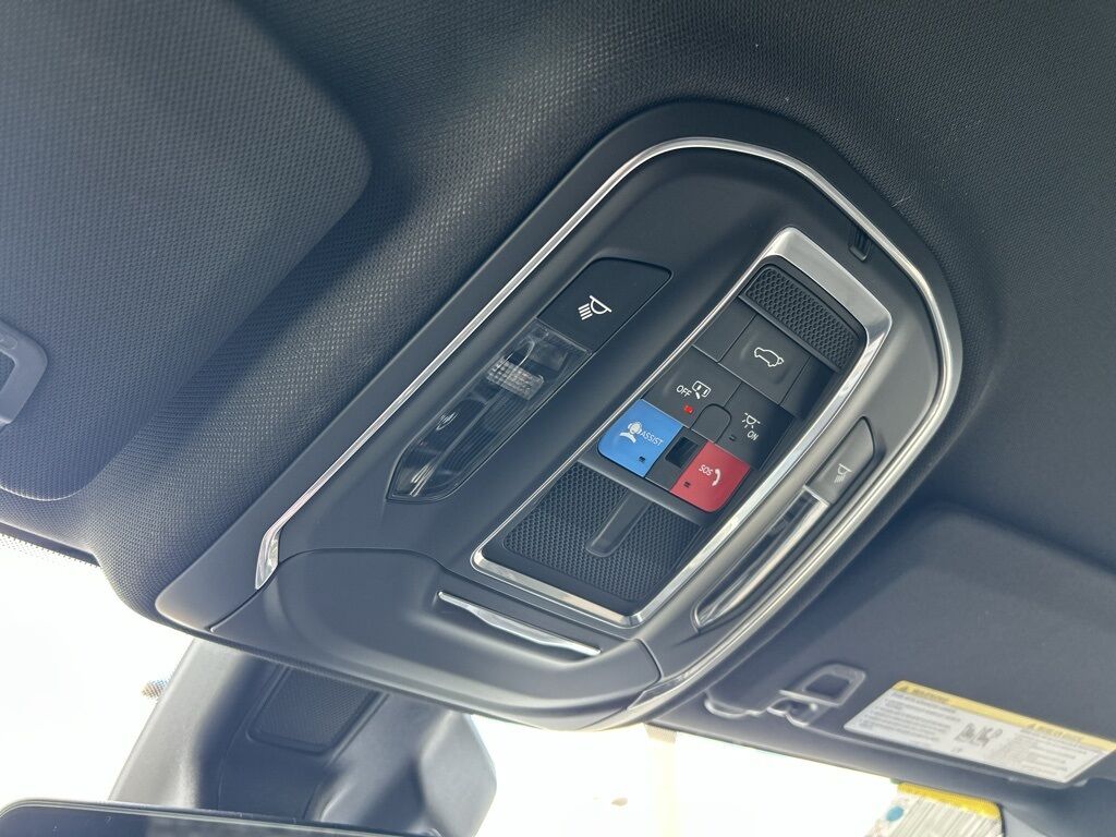 2026 Jeep Grand Cherokee Laredo Crestwood KY