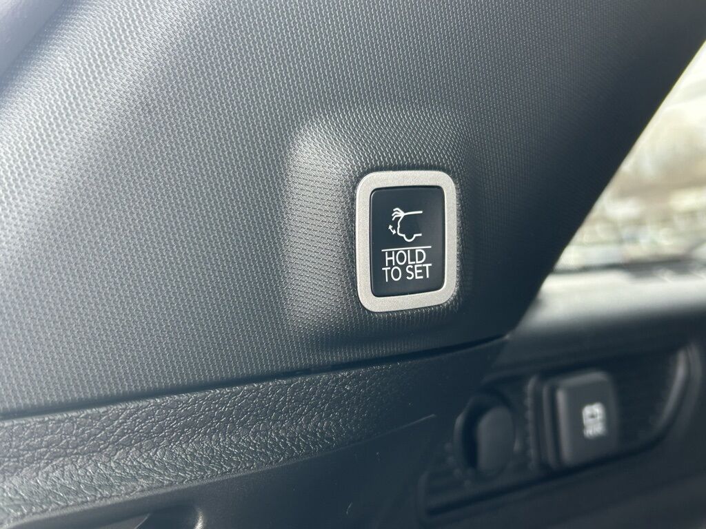 2026 Jeep Grand Cherokee Laredo Crestwood KY