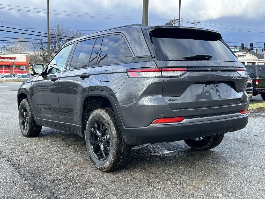 2026 Jeep Grand Cherokee Laredo Crestwood KY