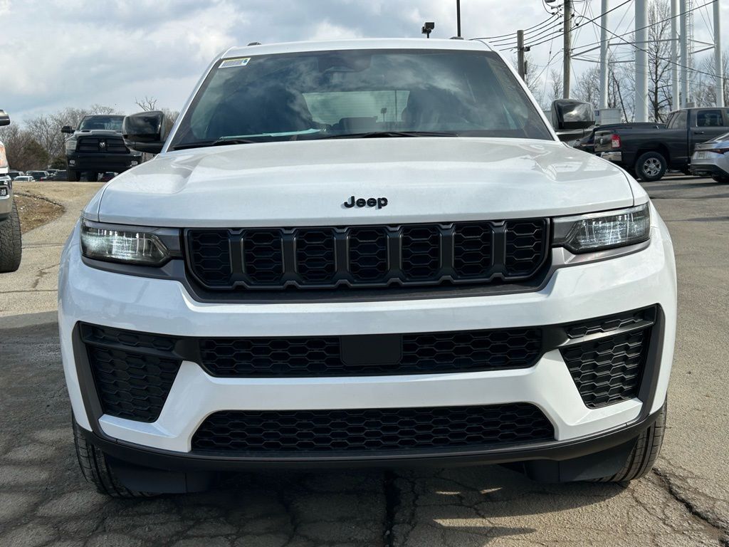 2026 Jeep Grand Cherokee Laredo