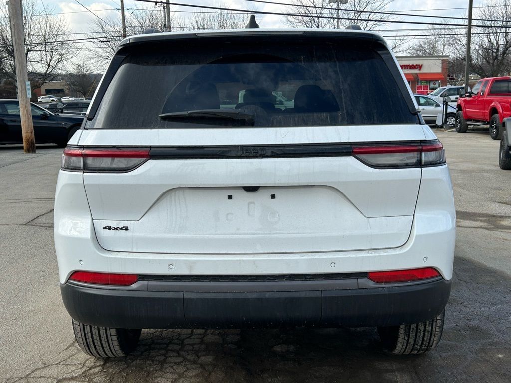 2026 Jeep Grand Cherokee Laredo Crestwood KY