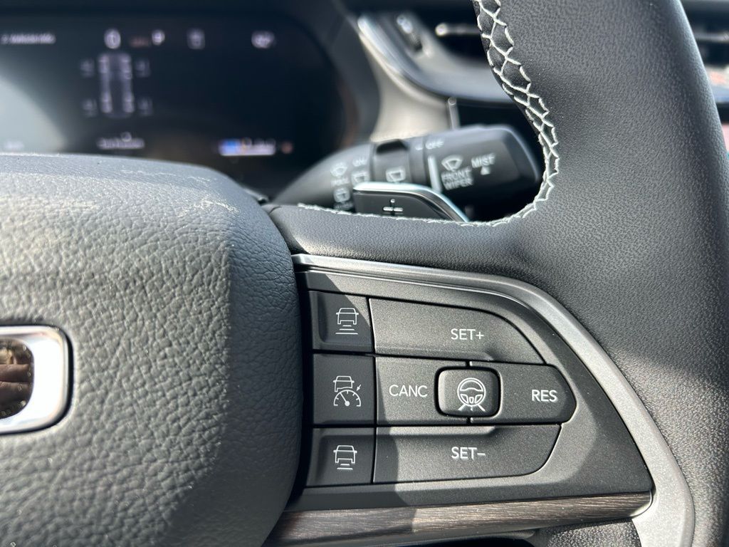 2026 Jeep Grand Cherokee Laredo Crestwood KY