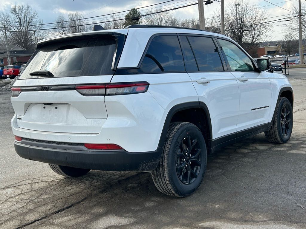 2026 Jeep Grand Cherokee Laredo Crestwood KY