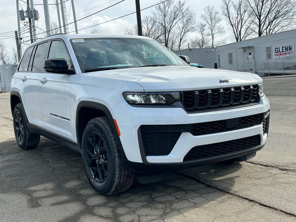 2026 Jeep Grand Cherokee Laredo Crestwood KY