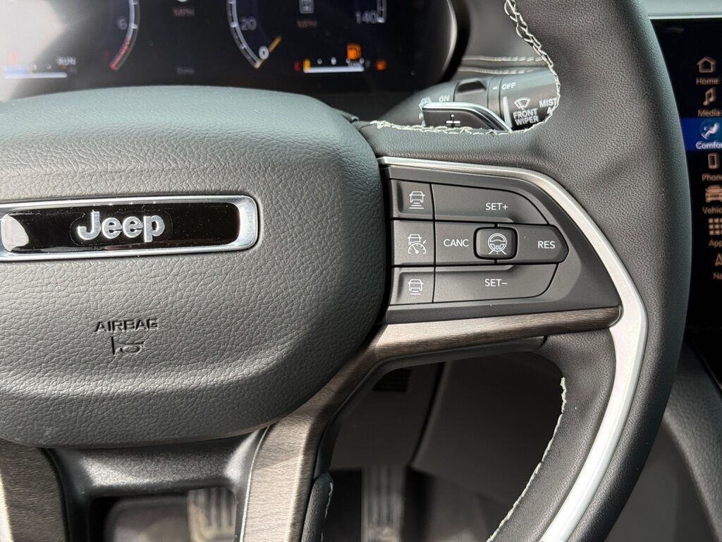2026 Jeep Grand Cherokee Laredo Crestwood KY