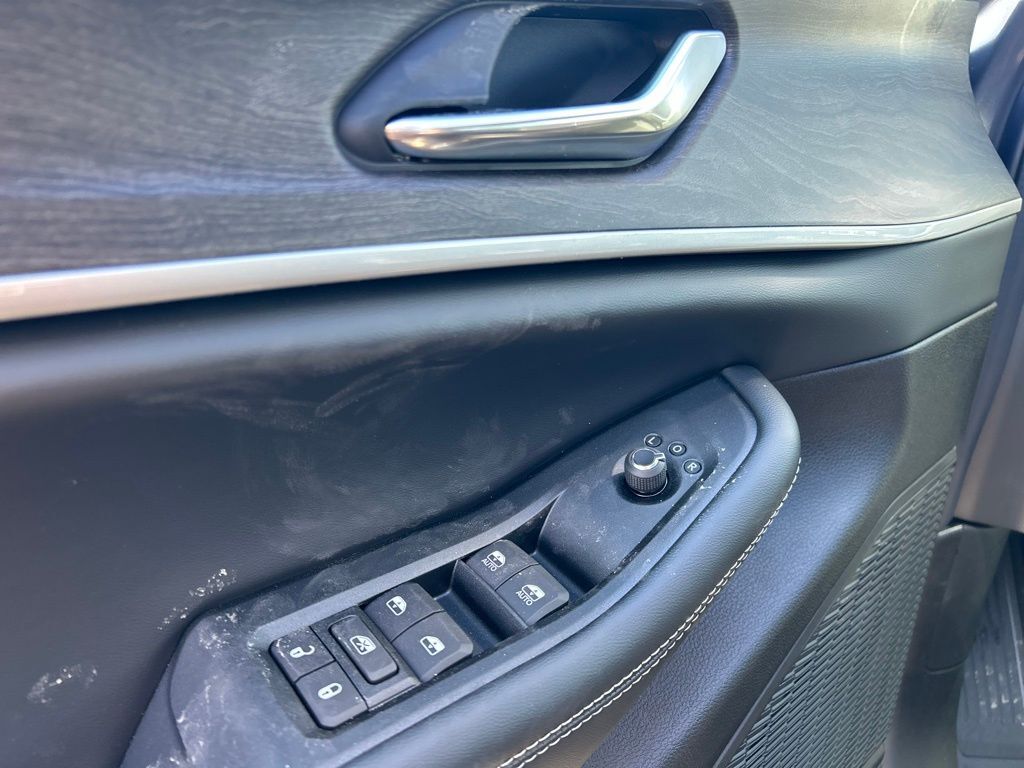 2026 Jeep Grand Cherokee Laredo Crestwood KY