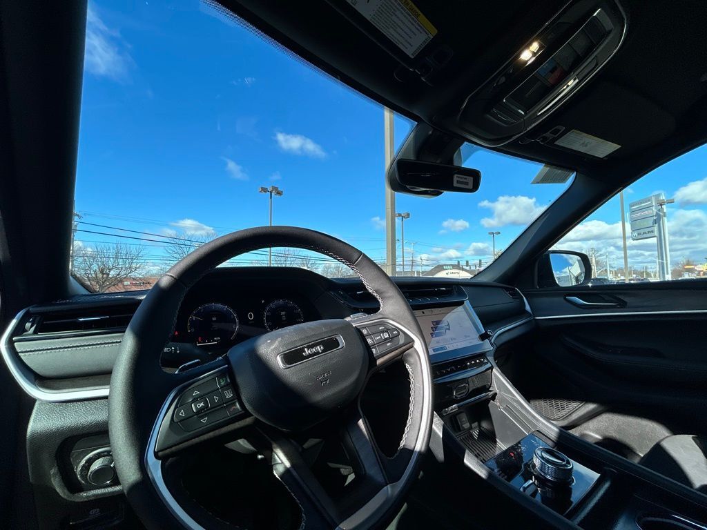 2026 Jeep Grand Cherokee Laredo Crestwood KY