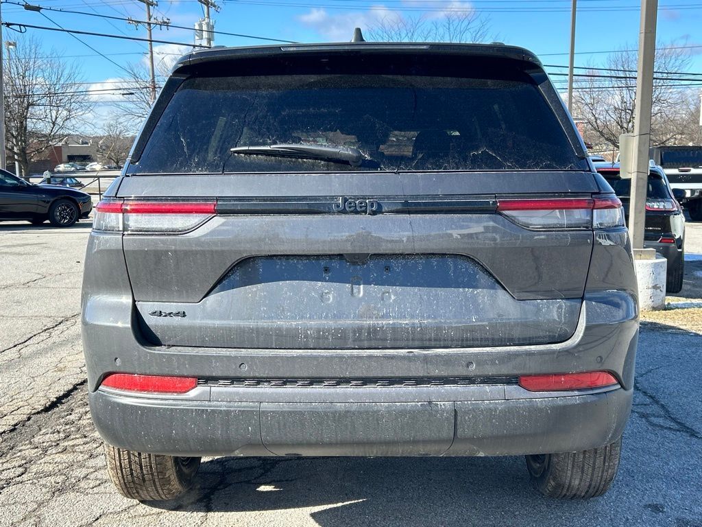 2026 Jeep Grand Cherokee Laredo Crestwood KY