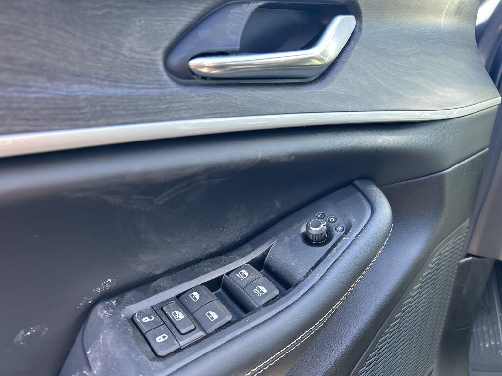 2026 Jeep Grand Cherokee Laredo Crestwood KY