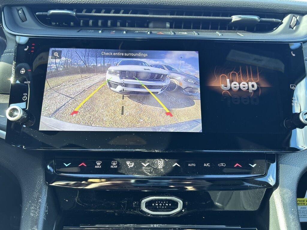 2026 Jeep Grand Cherokee Laredo Crestwood KY