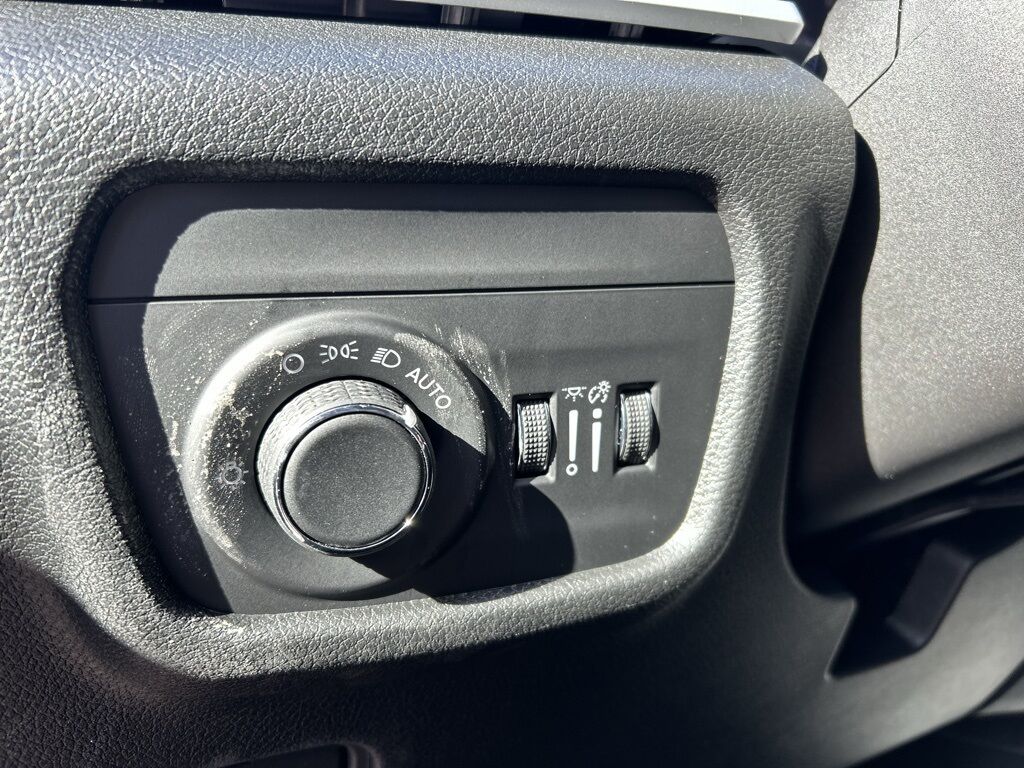 2026 Jeep Grand Cherokee Laredo Crestwood KY