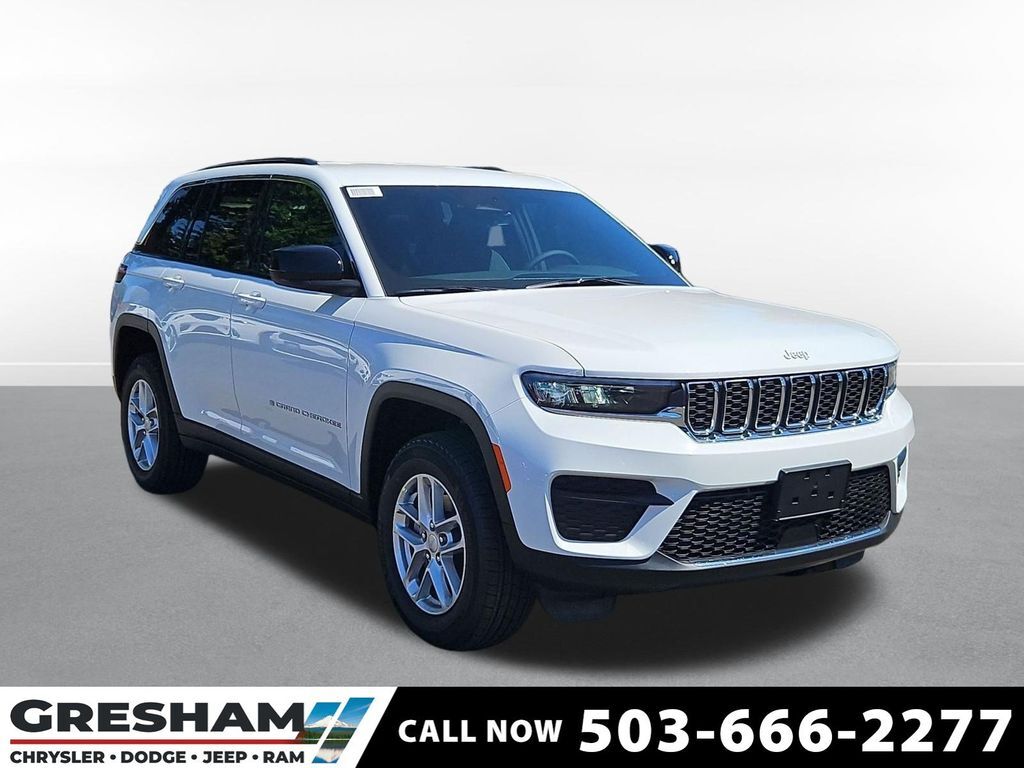 2026 Jeep Grand Cherokee Laredo