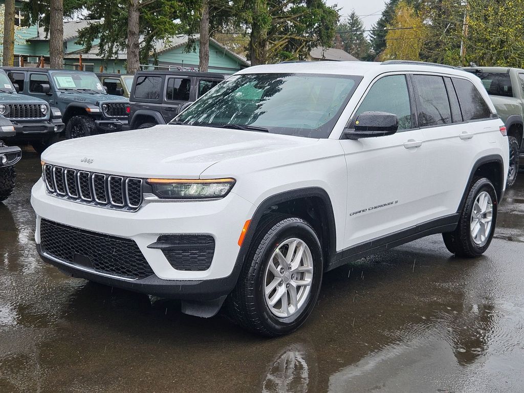 2026 Jeep Grand Cherokee Laredo Gresham OR