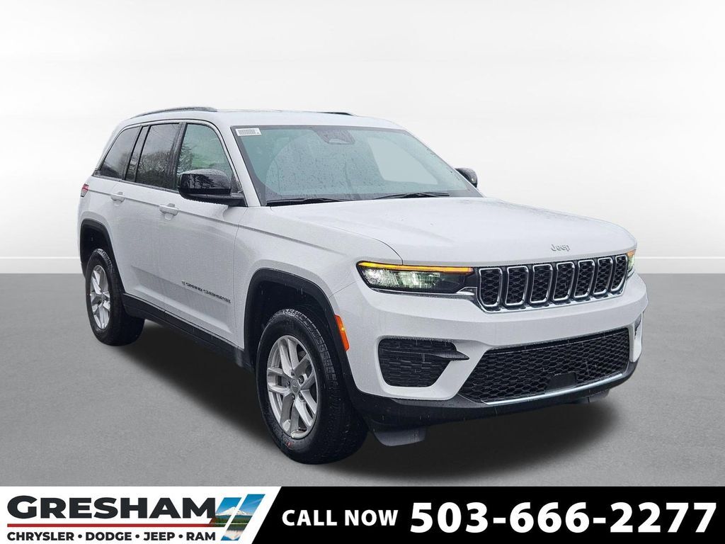 2026 Jeep Grand Cherokee Laredo