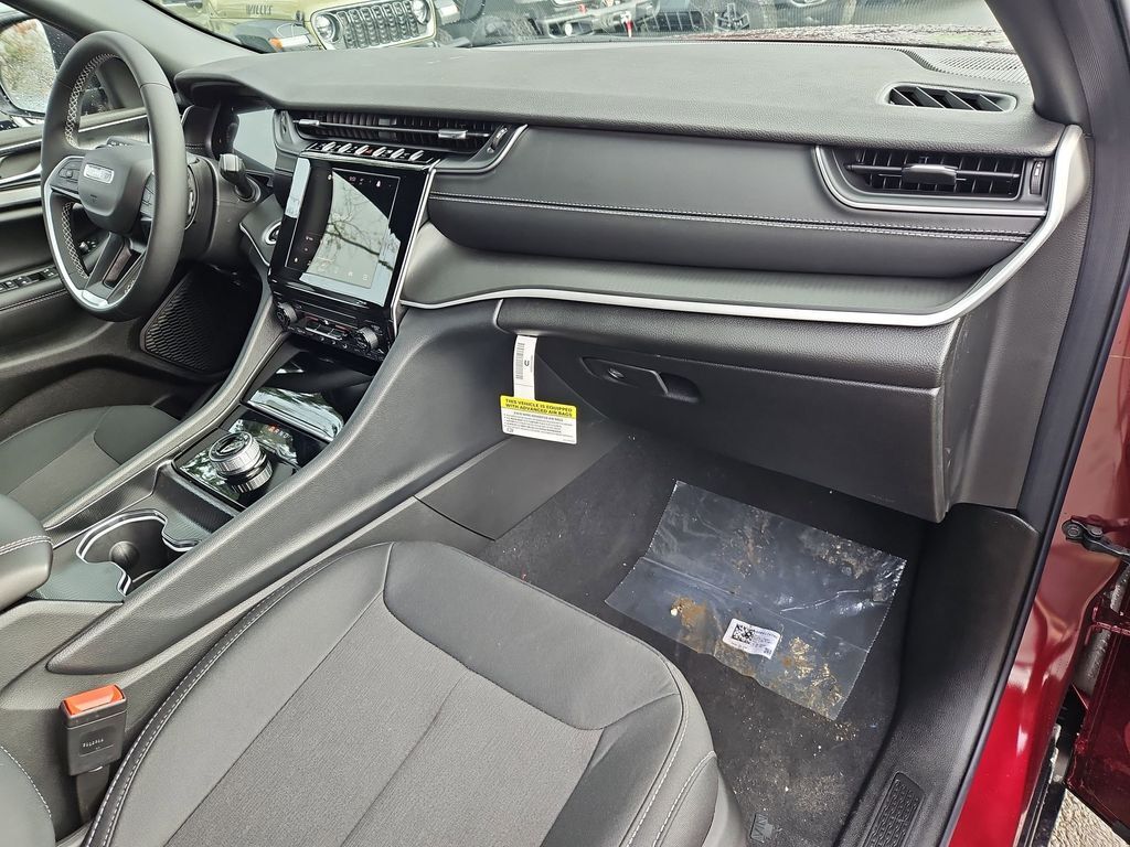 2026 Jeep Grand Cherokee Laredo Gresham OR