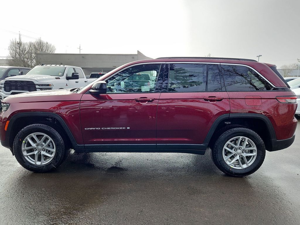2026 Jeep Grand Cherokee Laredo Gresham OR
