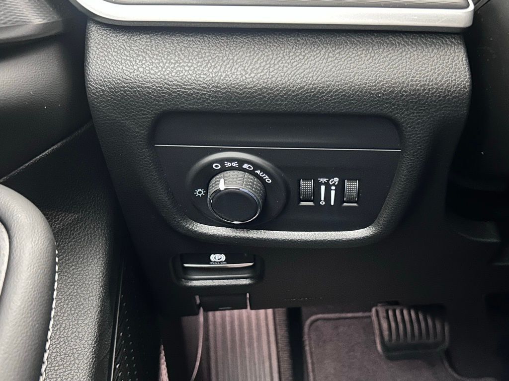 2026 Jeep Grand Cherokee Laredo Portland OR