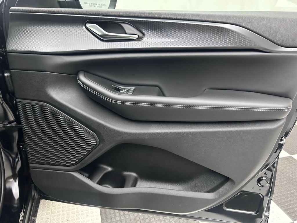 2026 Jeep Grand Cherokee Laredo Portland OR