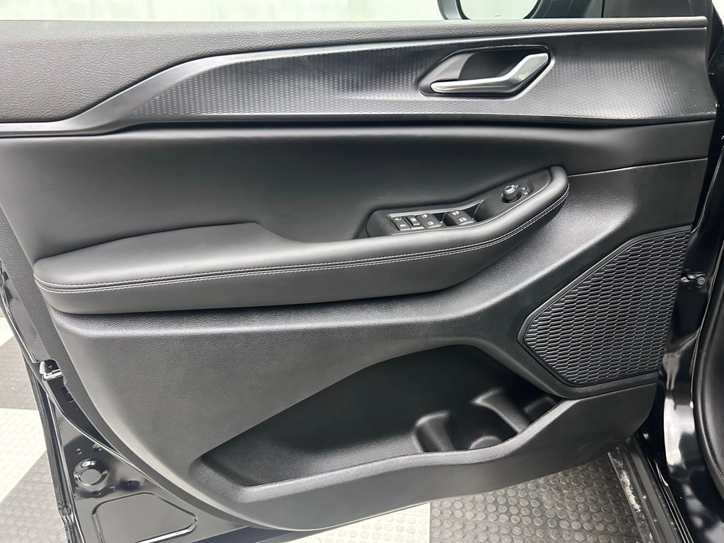 2026 Jeep Grand Cherokee Laredo Portland OR