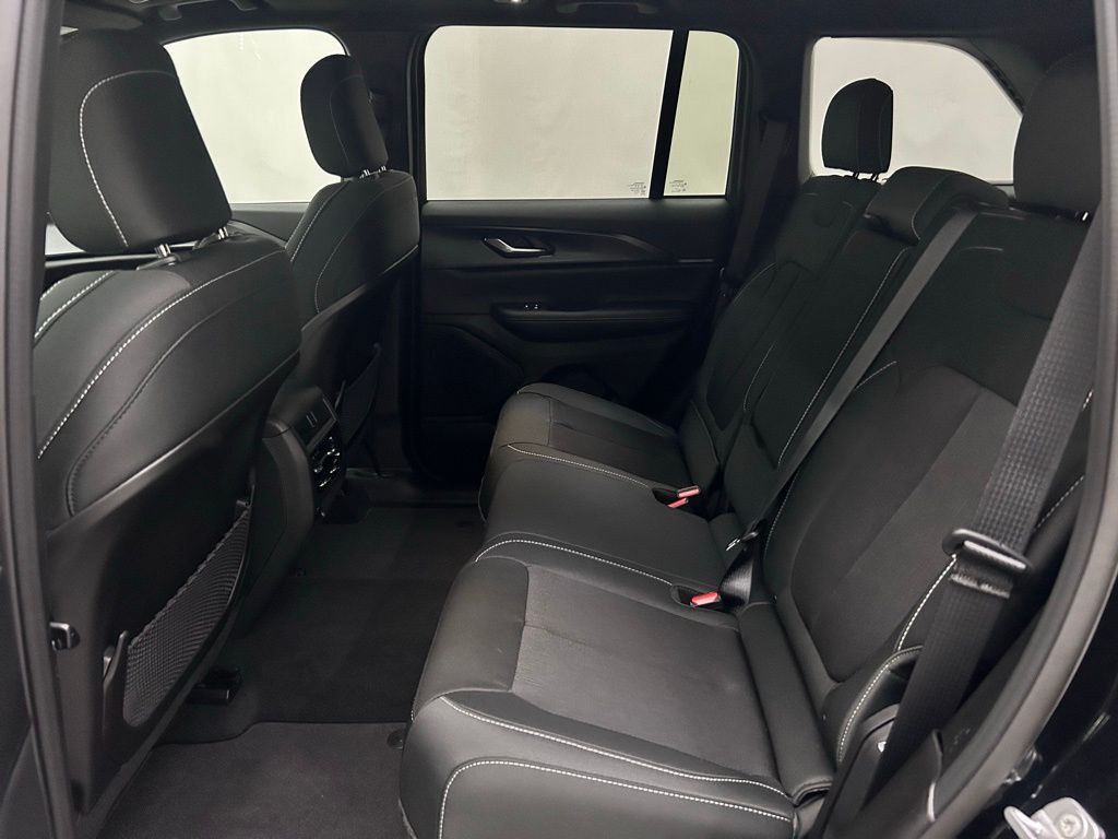 2026 Jeep Grand Cherokee Laredo Portland OR