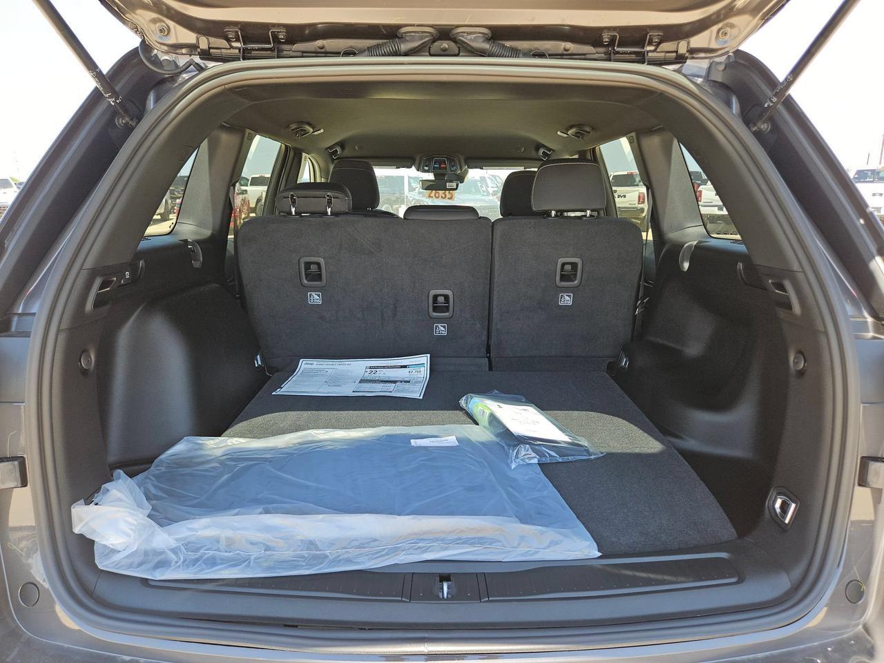 2026 Jeep Grand Cherokee Laredo Castroville TX