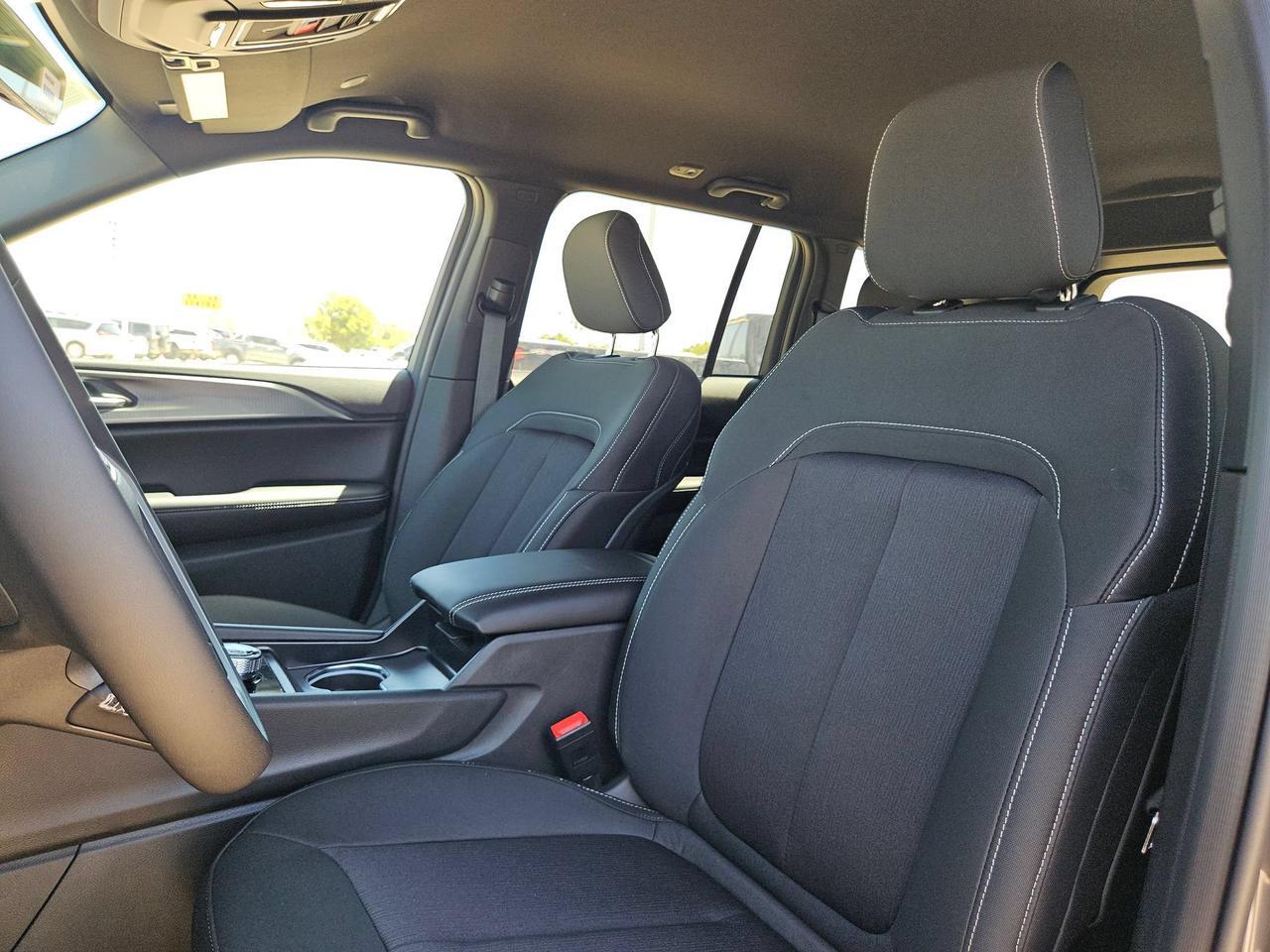 2026 Jeep Grand Cherokee Laredo Castroville TX