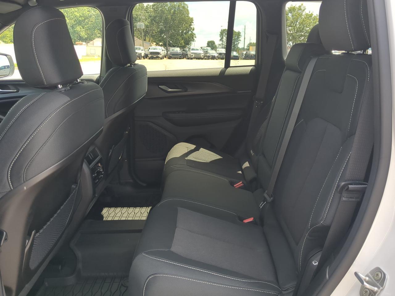 2026 Jeep Grand Cherokee Laredo Winder GA