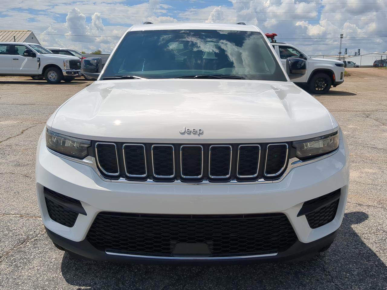 2026 Jeep Grand Cherokee Laredo Winder GA
