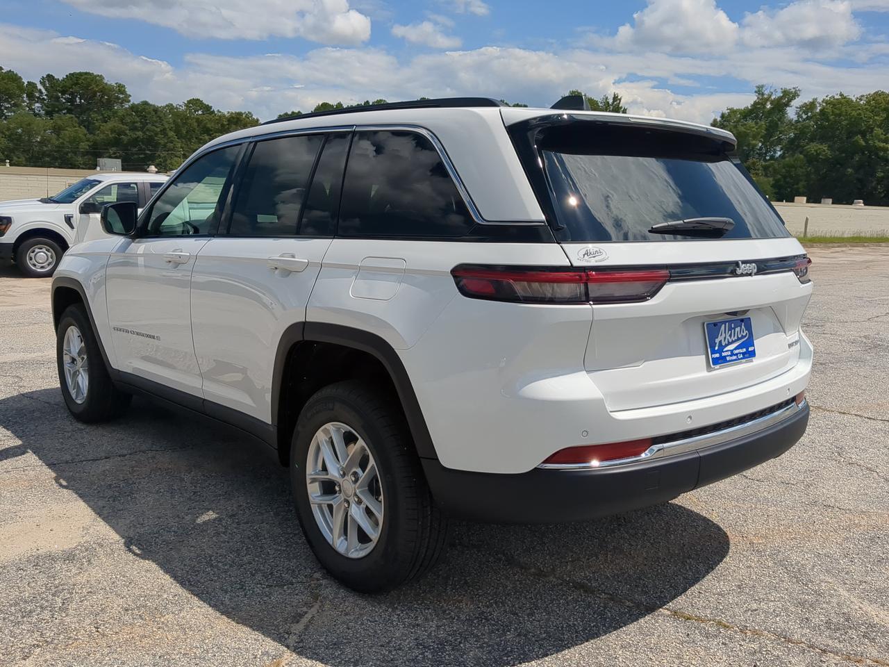 2026 Jeep Grand Cherokee Laredo Winder GA