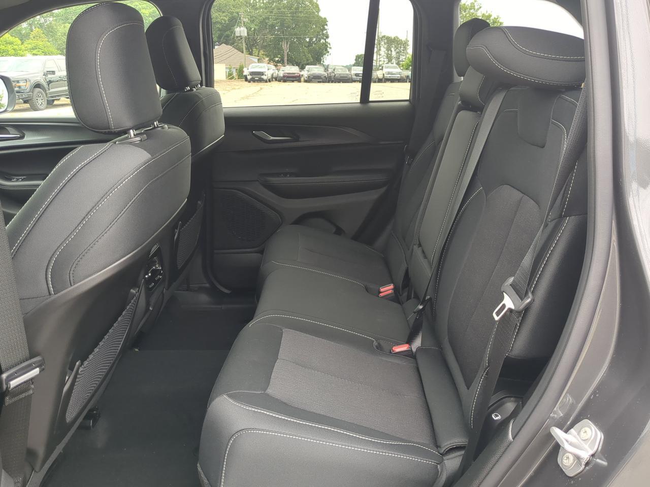 2026 Jeep Grand Cherokee Laredo Winder GA