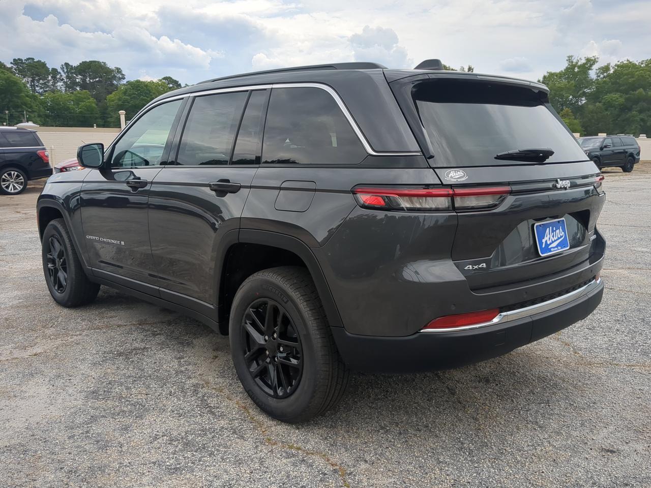 2026 Jeep Grand Cherokee Laredo Winder GA