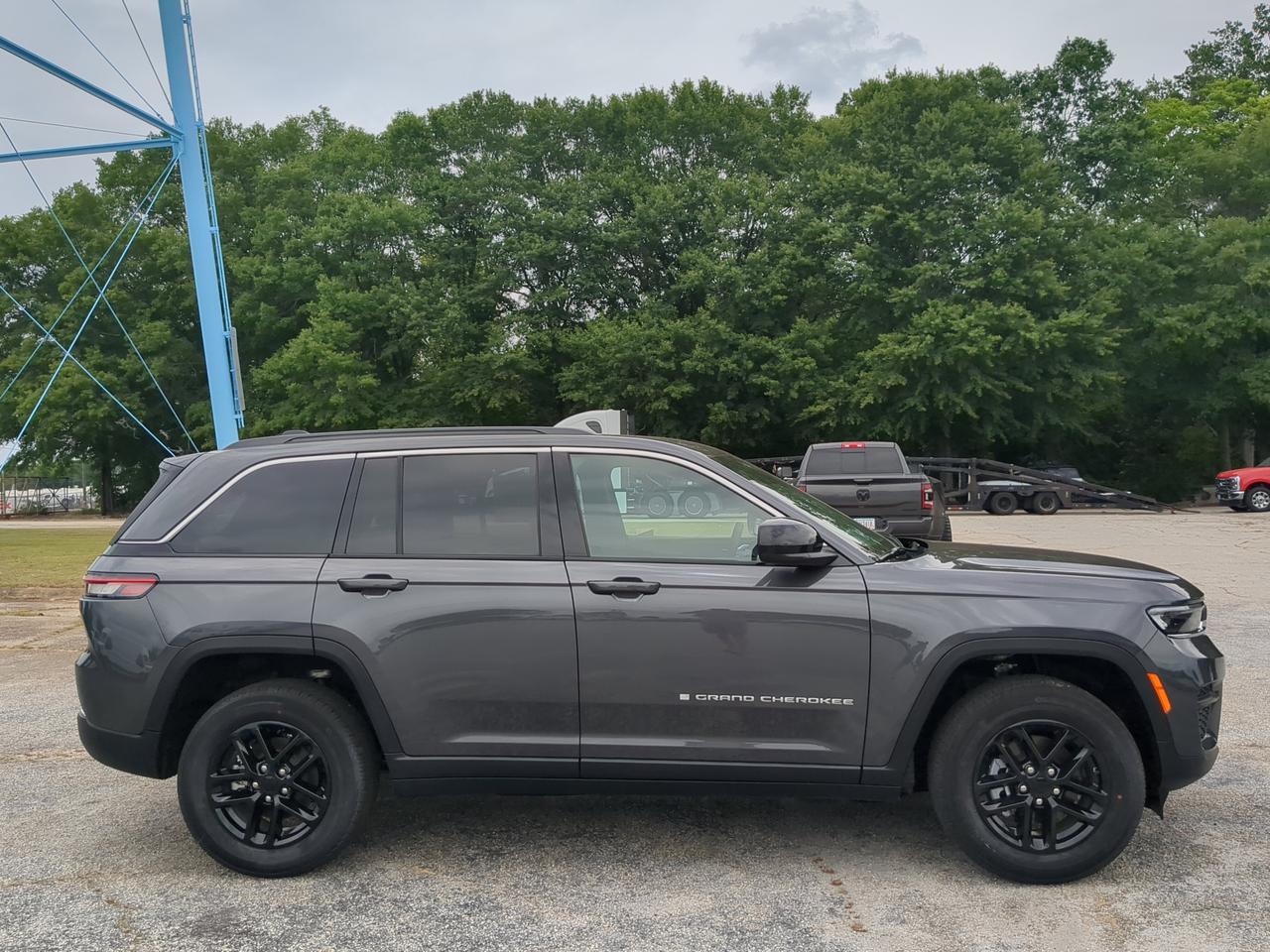 2026 Jeep Grand Cherokee Laredo Winder GA