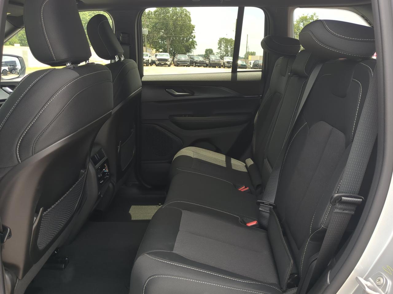 2026 Jeep Grand Cherokee Laredo X Appleton WI
