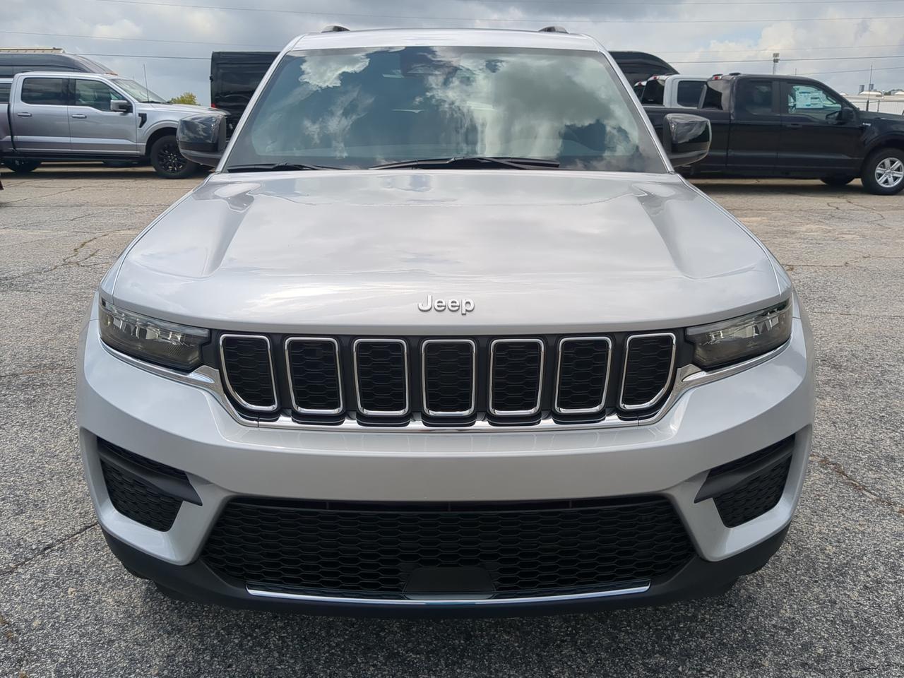 2026 Jeep Grand Cherokee Laredo X Appleton WI