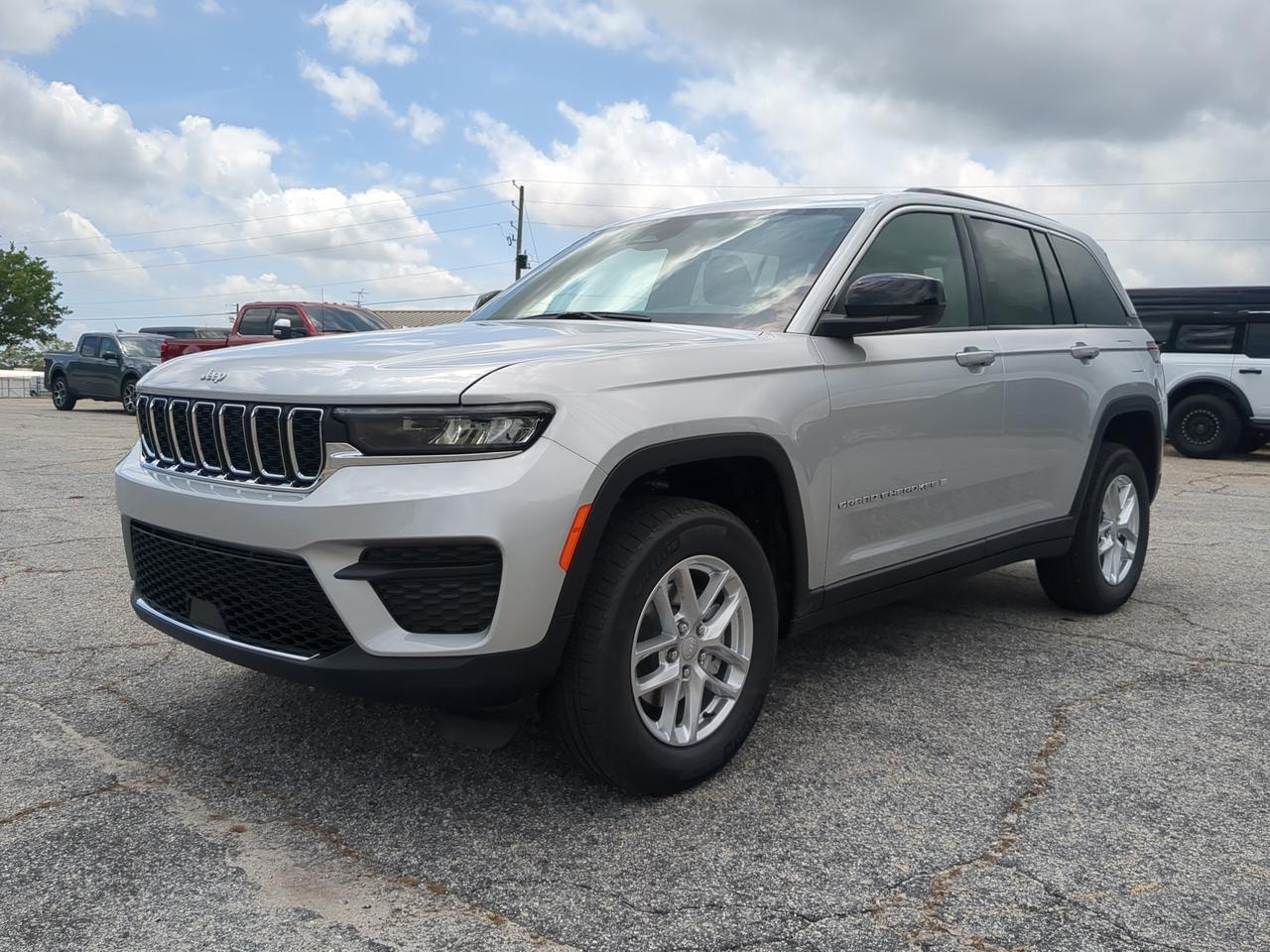 2026 Jeep Grand Cherokee Laredo X Appleton WI