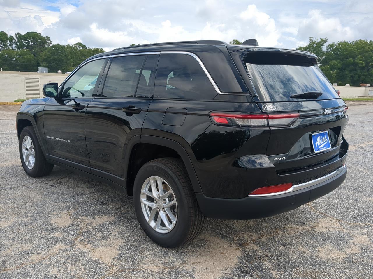 2026 Jeep Grand Cherokee Laredo X Appleton WI