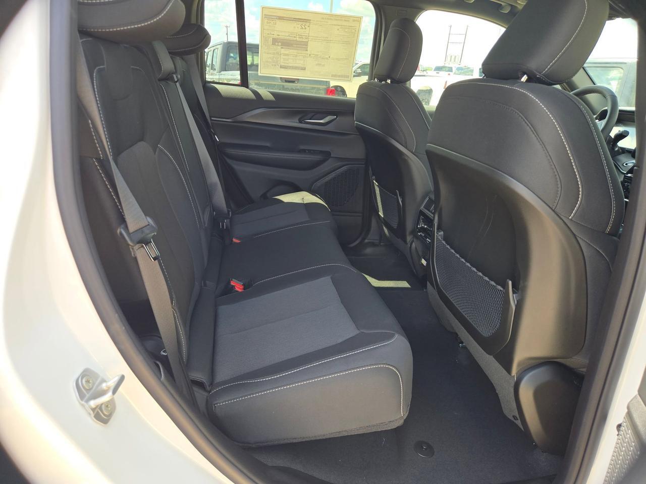 2026 Jeep Grand Cherokee Laredo X Castroville TX