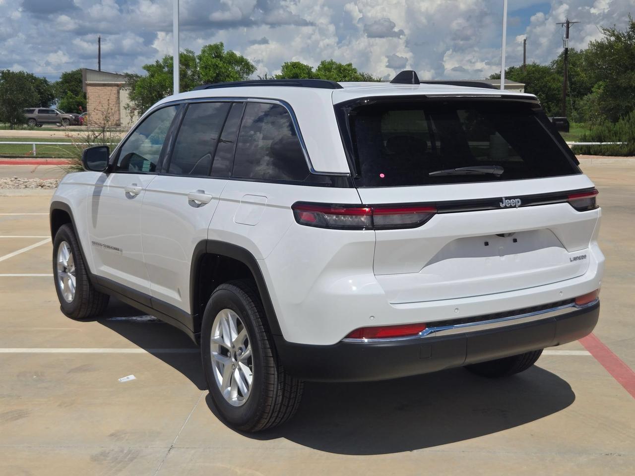 2026 Jeep Grand Cherokee Laredo X Castroville TX