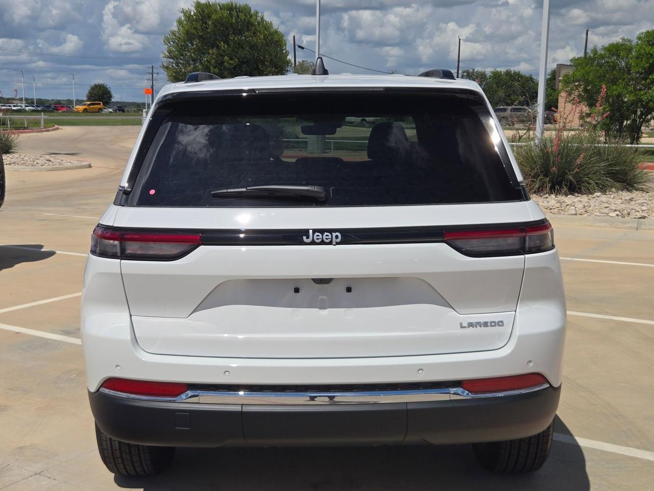 2026 Jeep Grand Cherokee Laredo X Castroville TX