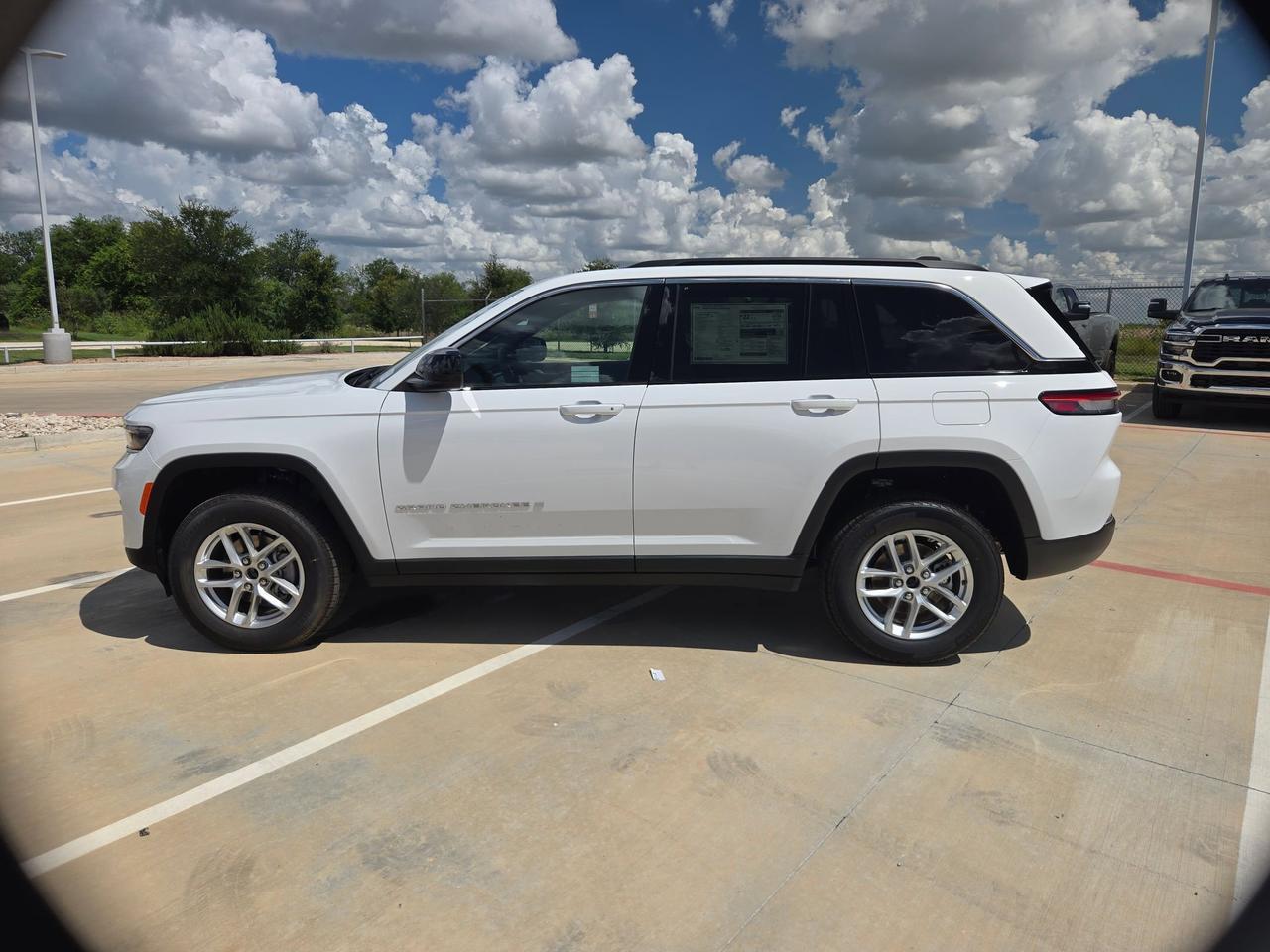 2026 Jeep Grand Cherokee Laredo X Castroville TX