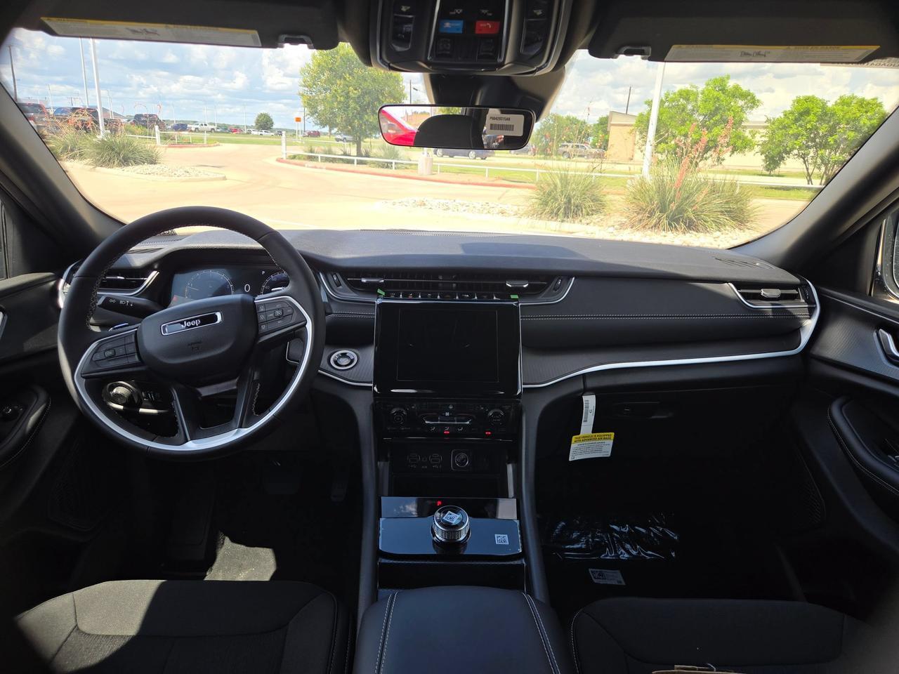 2026 Jeep Grand Cherokee Laredo X Castroville TX