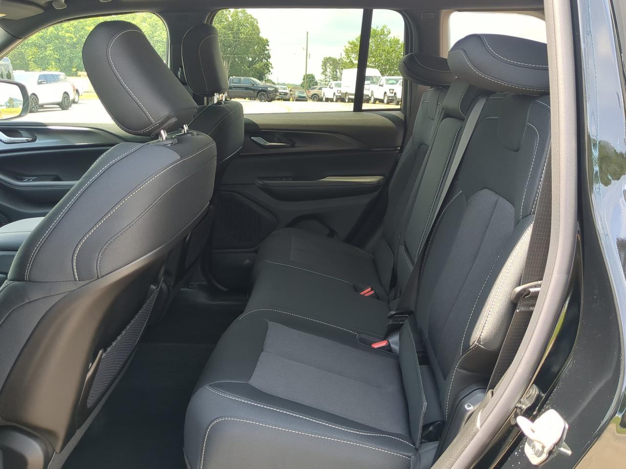 2026 Jeep Grand Cherokee Laredo X Winder GA