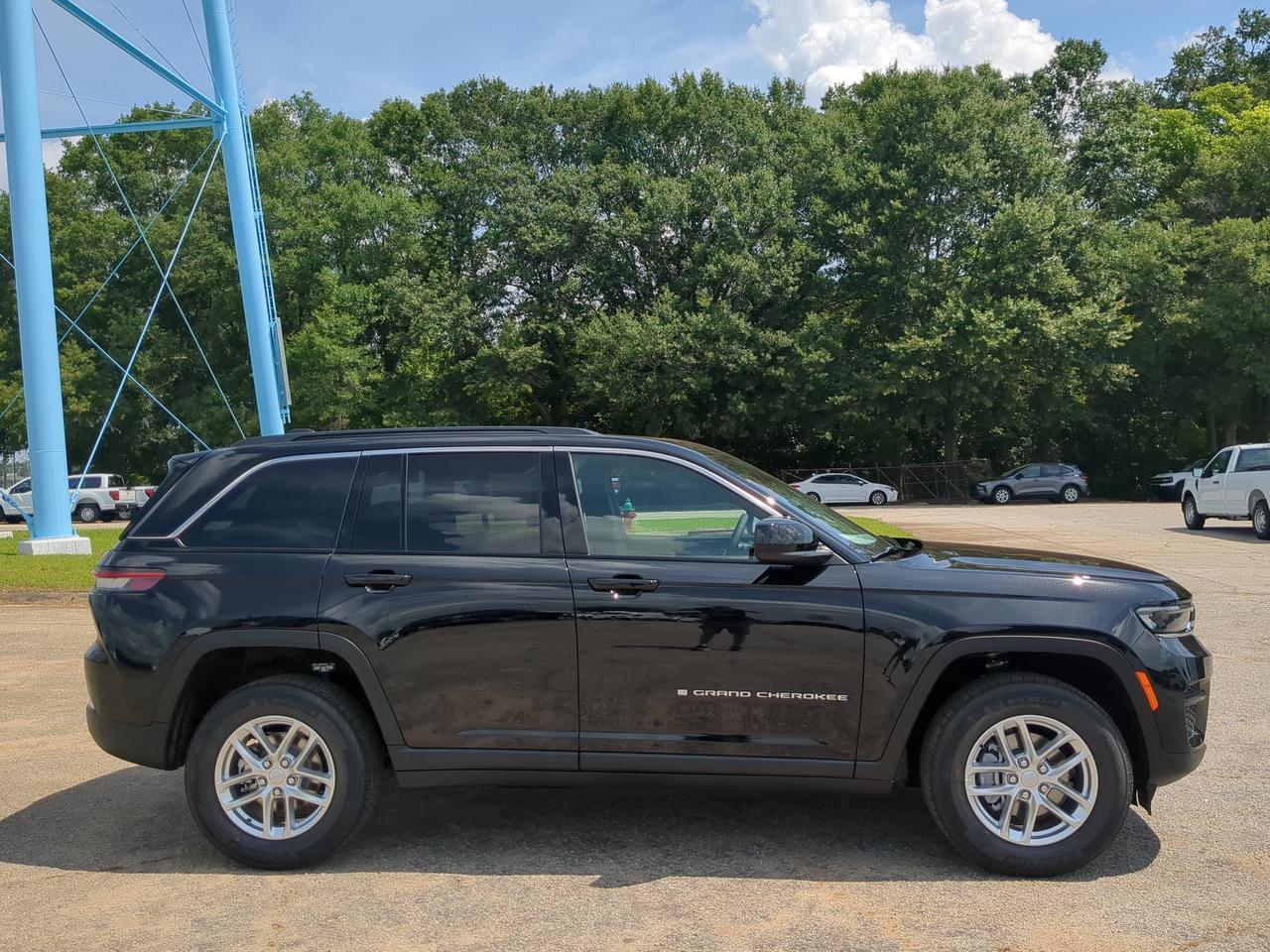 2026 Jeep Grand Cherokee Laredo X