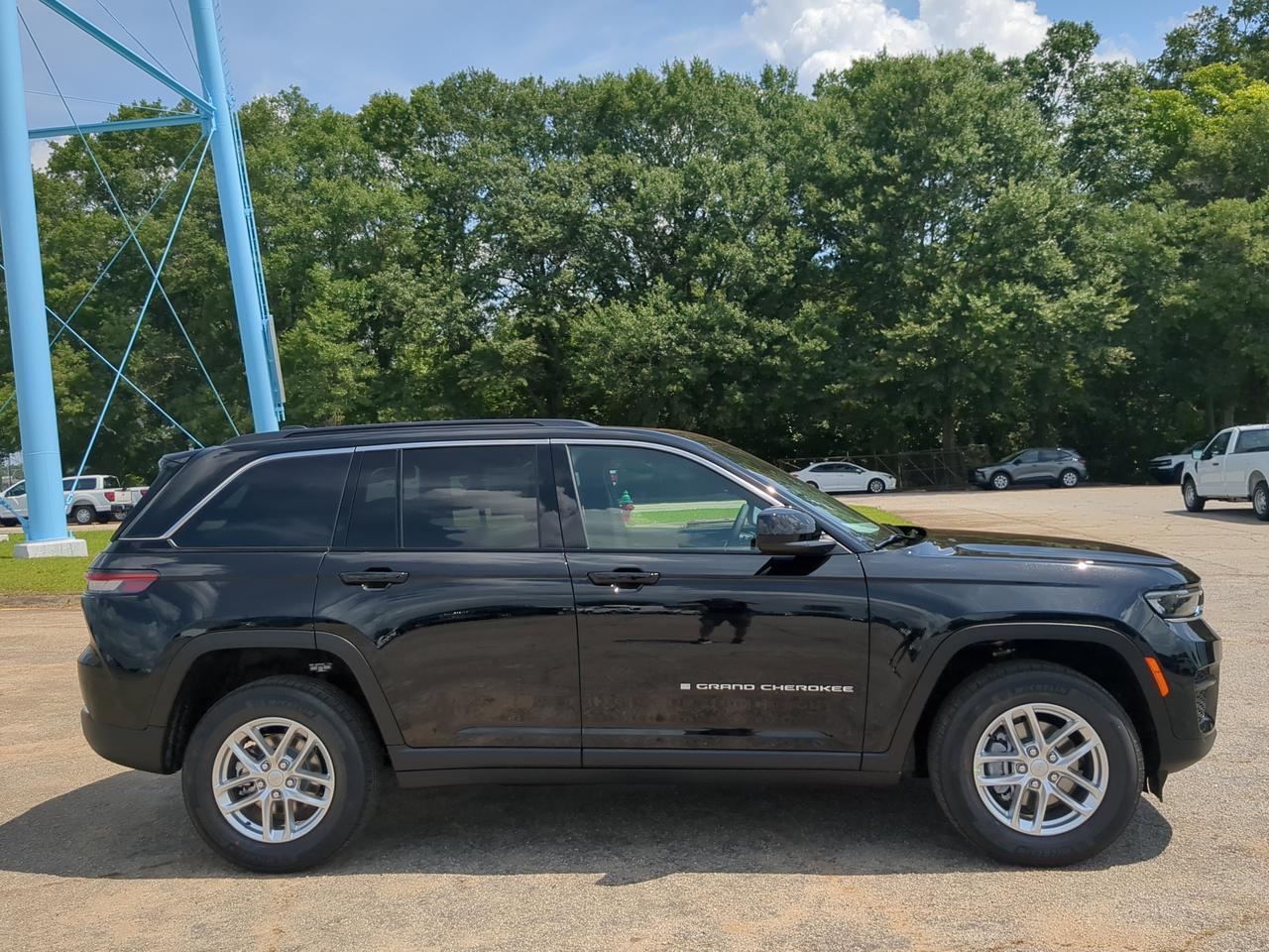2026 Jeep Grand Cherokee Laredo X Winder GA