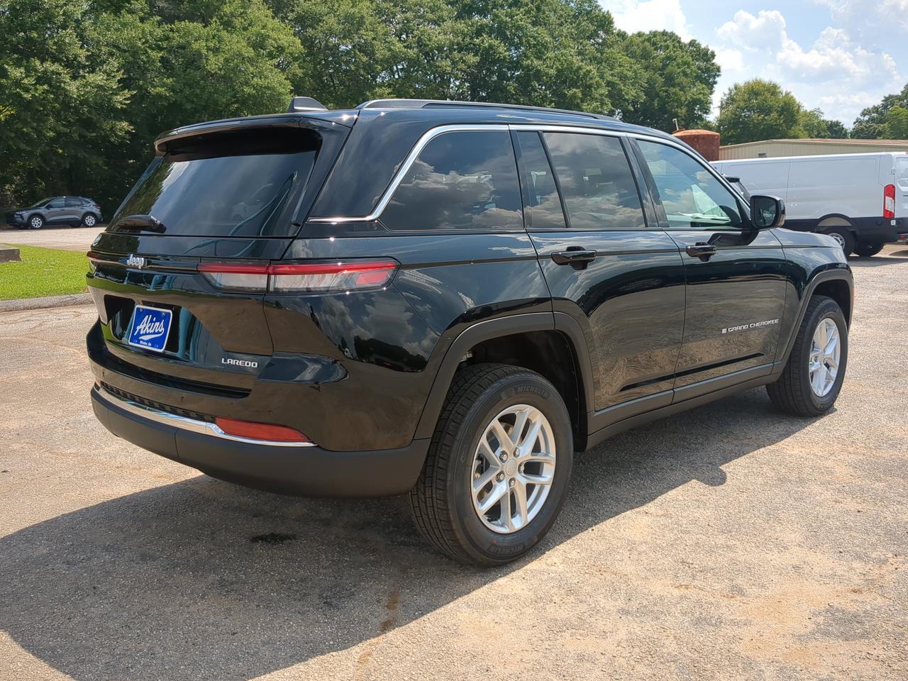 2026 Jeep Grand Cherokee Laredo X Winder GA