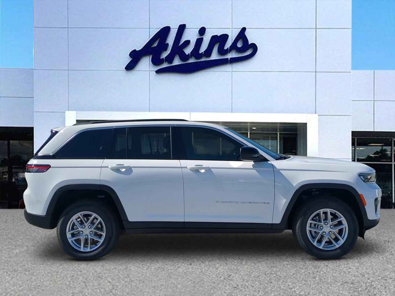 2026 Jeep Grand Cherokee Laredo X